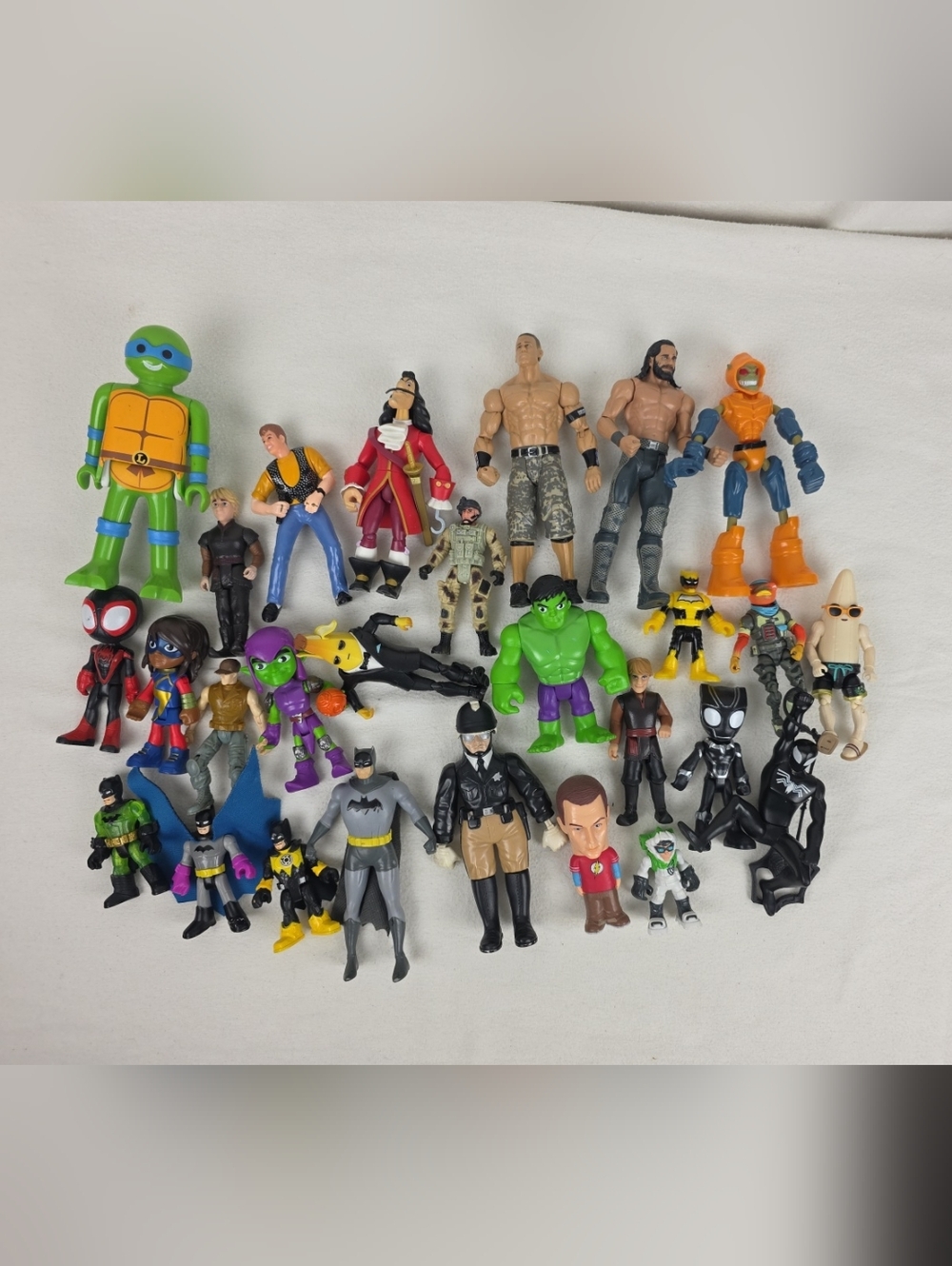 Mixed Lot Different Super Heroes Squad figures & Villain Toys Plastic -27 Total
